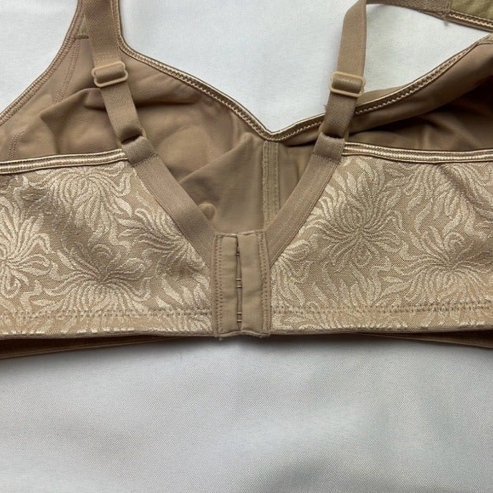 PLAYTEX 18 Hour Seamless Smoothing Bra in Nude Sz 36DD  #4049 NWOT - Picture 2 of 5